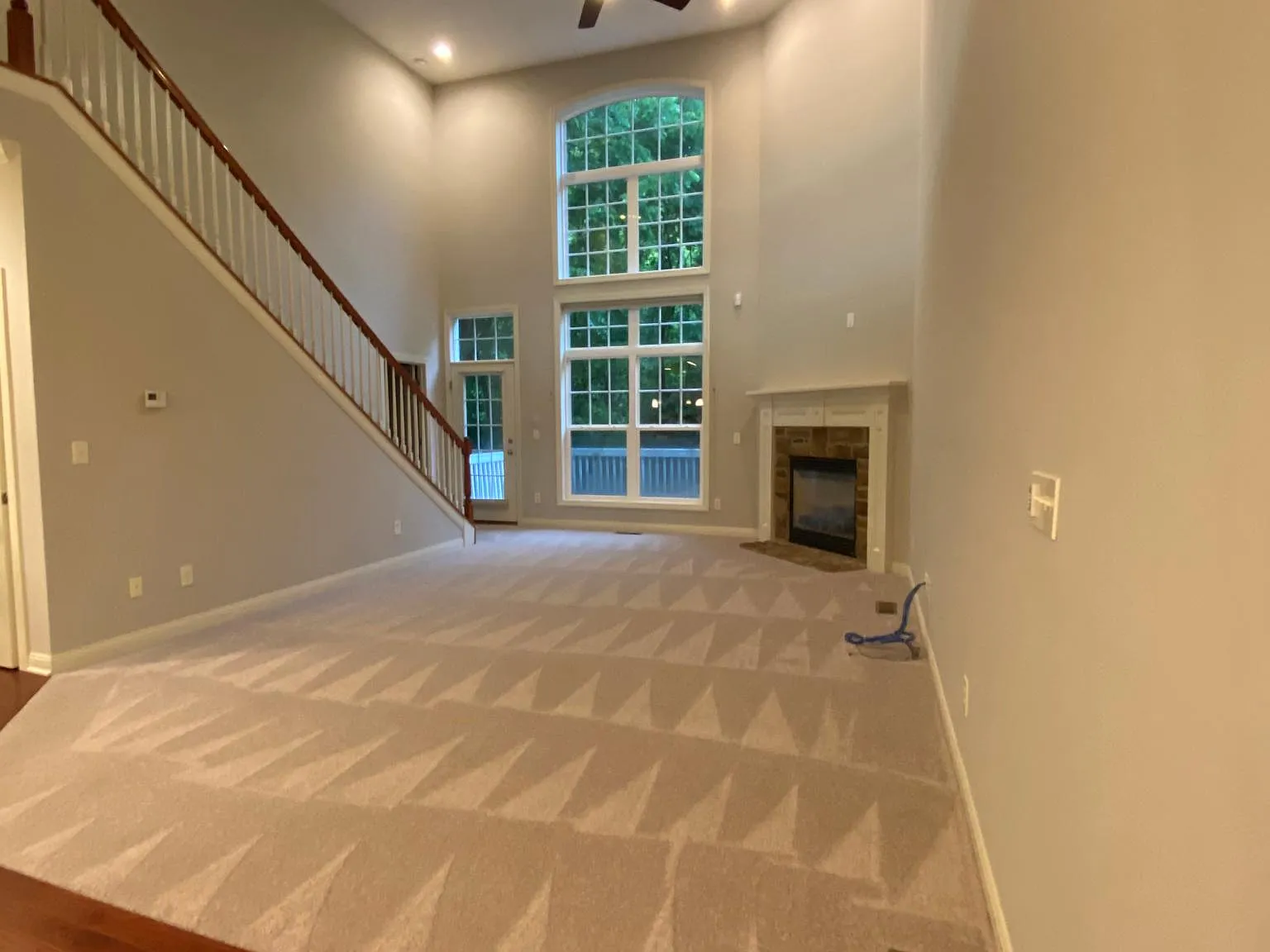 3 bed, 2.5 bath, 2755 sqft, $3,050 — Photo 3