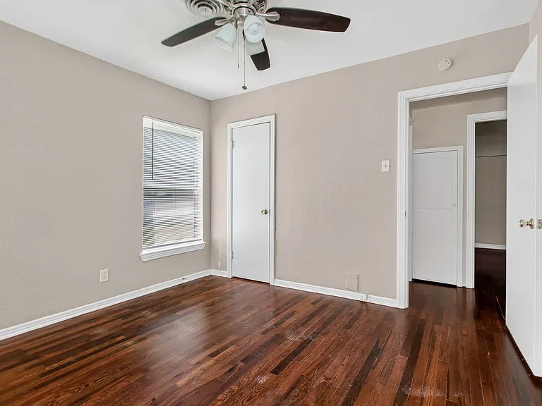 10943 Desdemona Dr — Photo 15