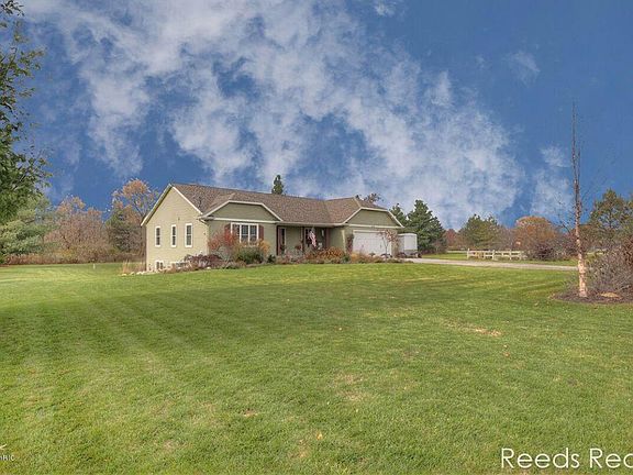 3rd image of 12131 Lamac Dr NW