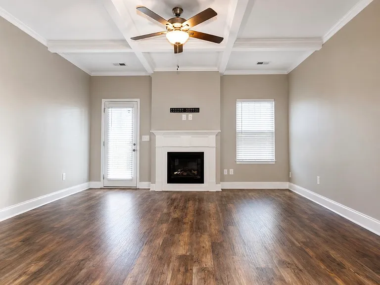 2252 Viking Ct — Photo 5