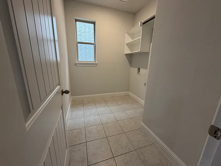 4721 Cash Dr — Photo 23
