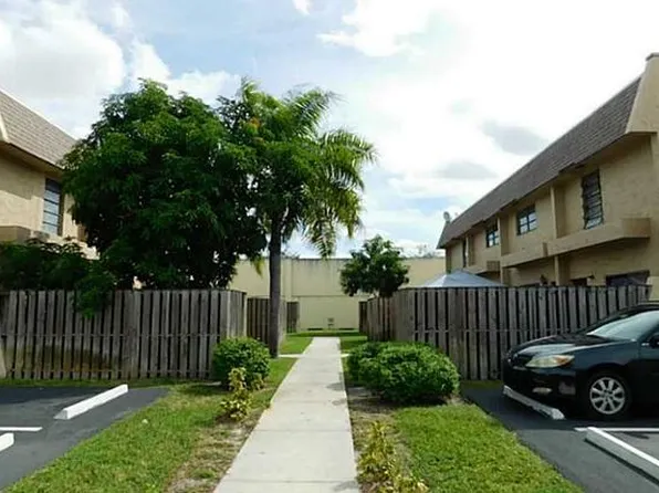 2244 NW 52nd Ave, Fort Lauderdale, FL 33313