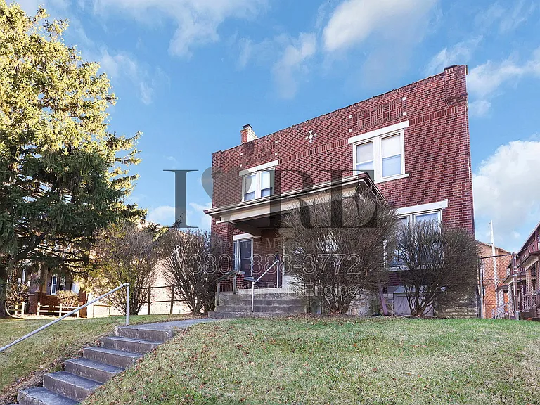 1257 E Livingston Ave — Photo 3