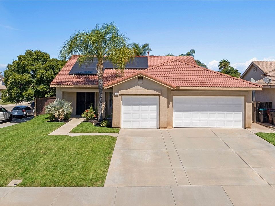 1st image of 27148 Paige Cir