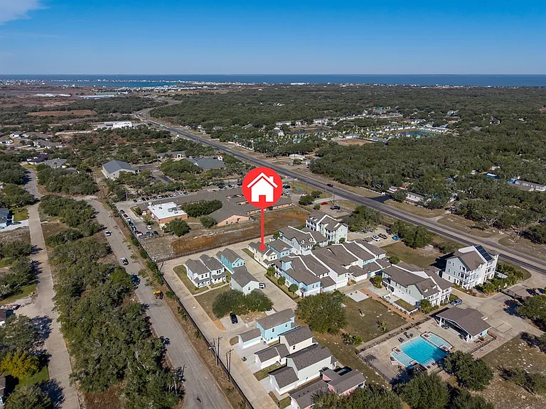 124 Lavaca Cir — Photo 42