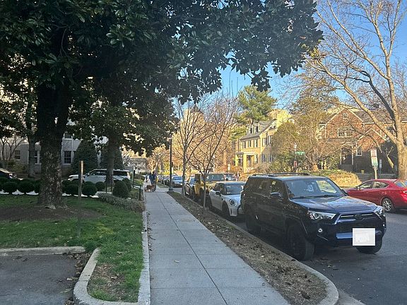 5th image of 2737 Devonshire Pl NW