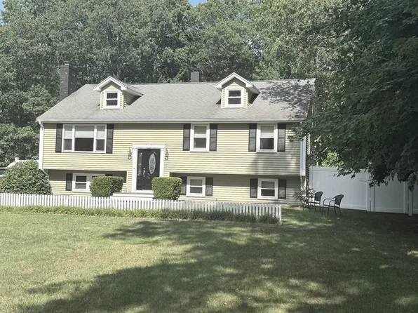 258 State St, Hanson, MA 02341