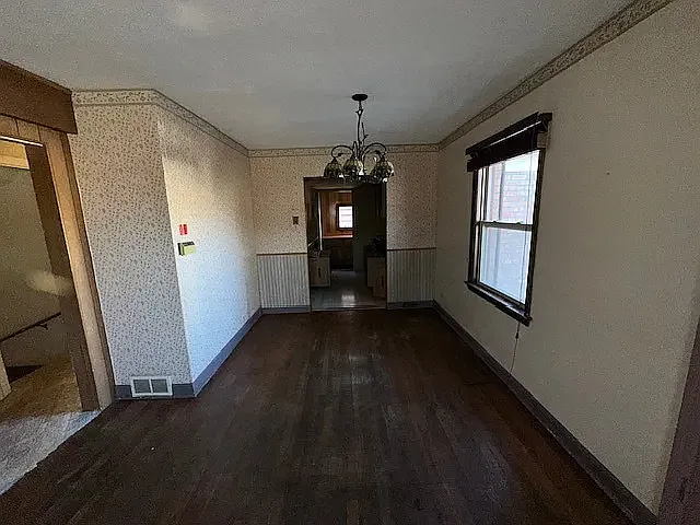 Building Photo - 303 W Hawley St