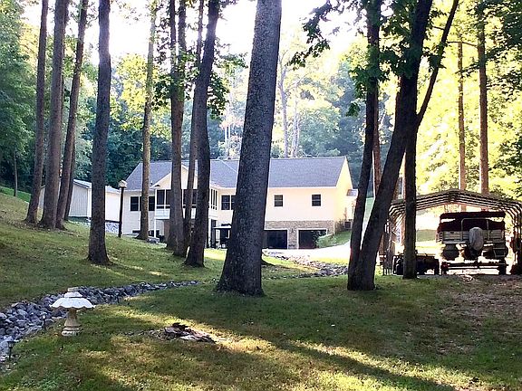 3rd image of 541 Spring Hill Dr