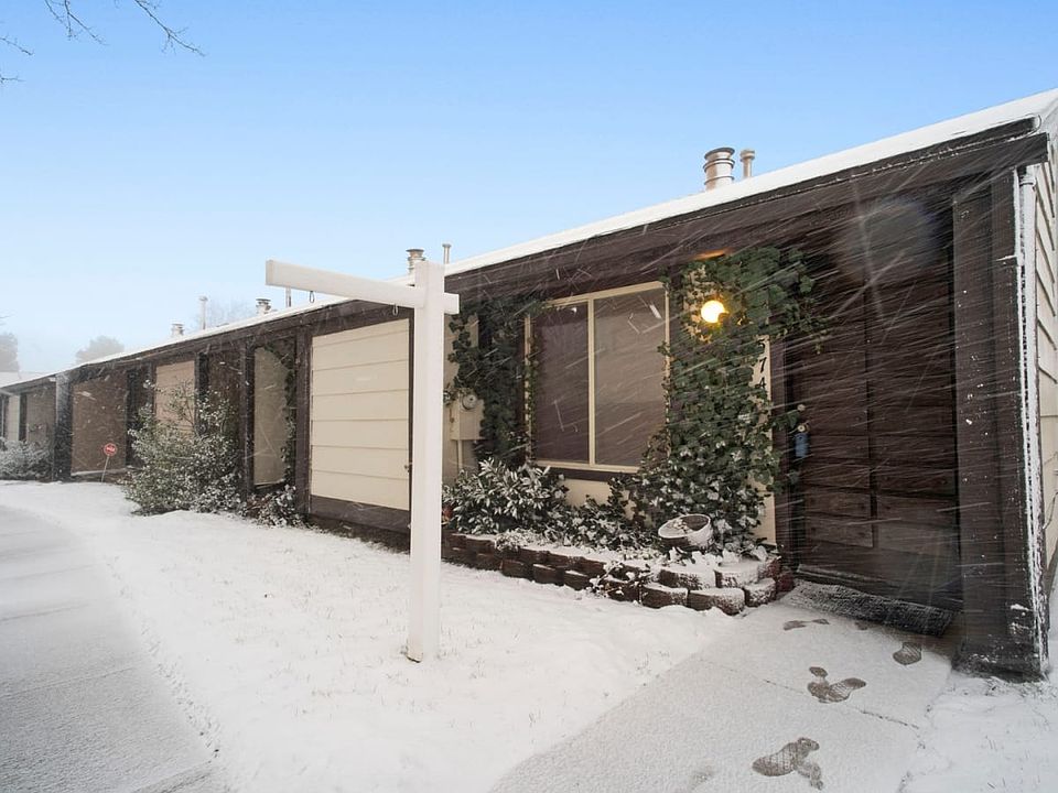 1st image of 2574 Farthingale Ln