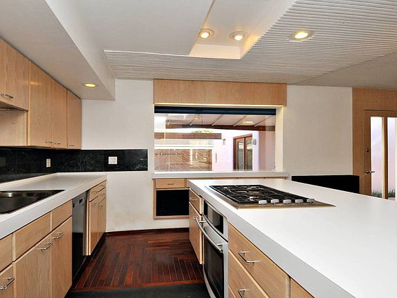 3rd image of 8125 E Fairmount Ave