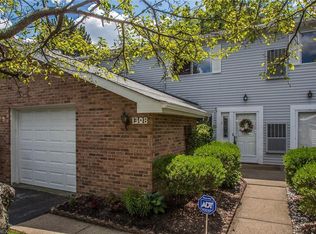 1308 Ramblewood Trl, South Euclid, OH 44121