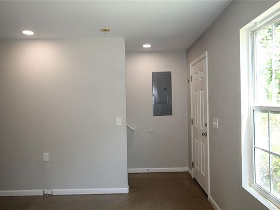 3rd image of 40 Cleves Way