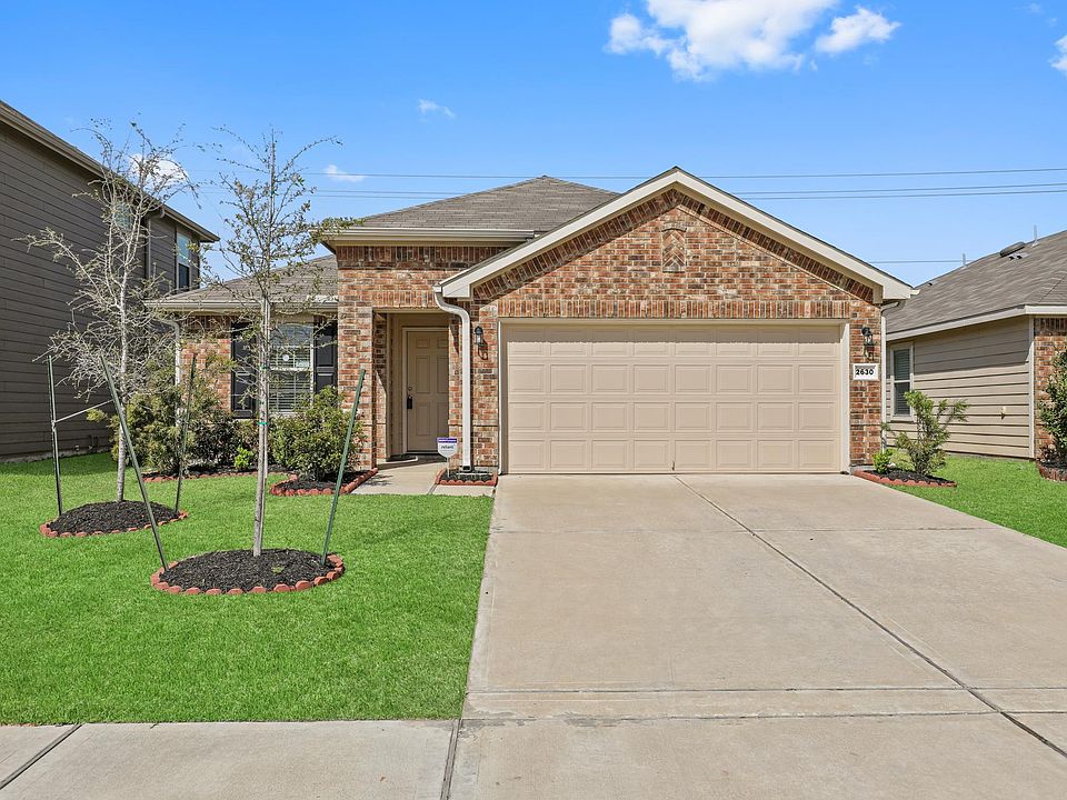 1st image of 2630 Summer Ln
