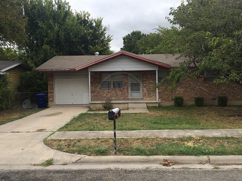1st image of 608 W Avenue A