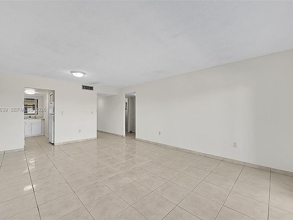 5th image of 650 NE 149th St APT 406A