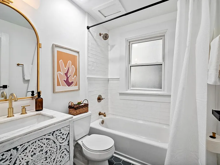 1187 Mansfield Ave NE #1 — Photo 10