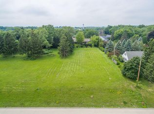 8007 S 76th St, Franklin, WI 53132