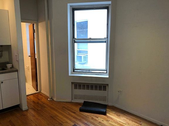4th image of 24 King St APT 20