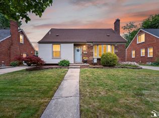 15580 Aster Ave, Allen Park, MI 48101