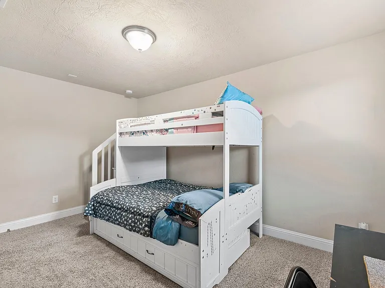 25915 Lockspur Ct — Photo 45