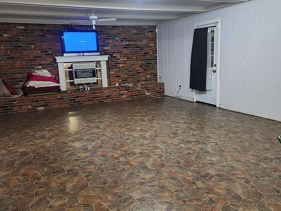 4th image of 901 Westhaven Cir