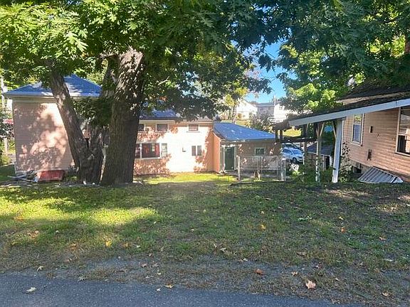 3rd image of 42 Greenville Road