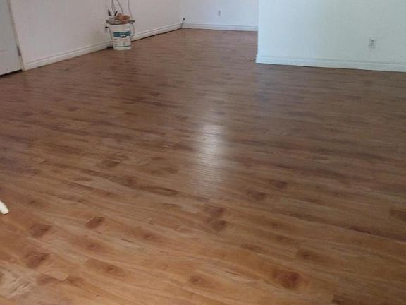 5th image of 10707 Oakwood Ave