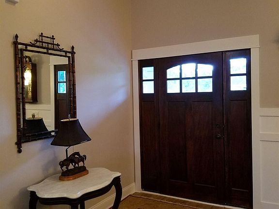 4th image of 3031 McCall Blvd
