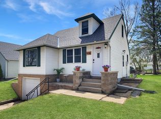 408 14th St SE, Willmar, MN 56201