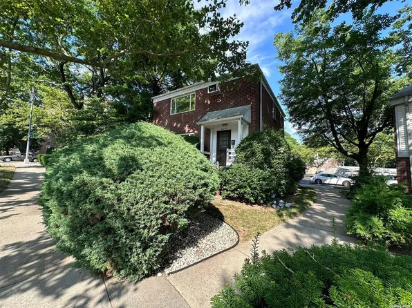 211-03 18 Avenue #185, Bayside, NY 11360