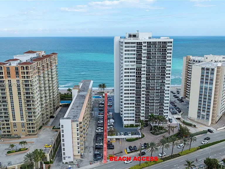 3131 S Ocean Dr #110 — Photo 2