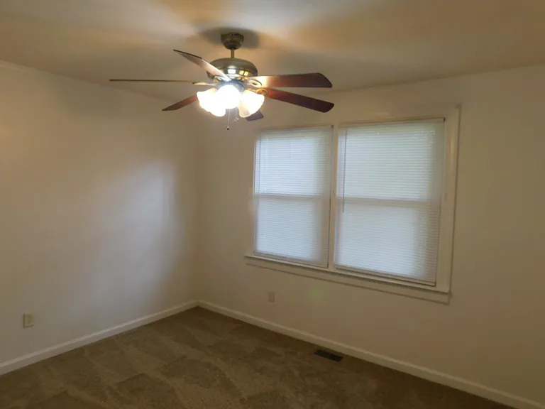 108 Beaufort Dr — Photo 13