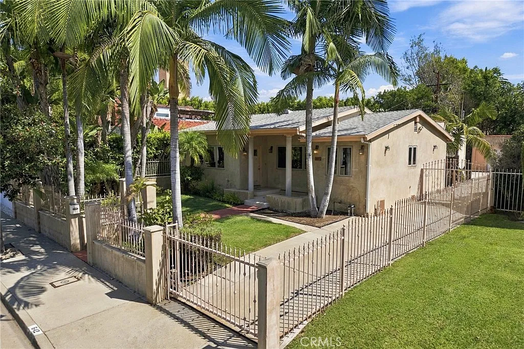 3 bed, 1998 sqft, $7,695 — Photo 2