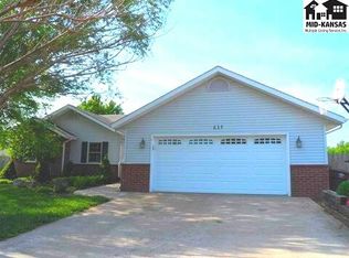 615 W Avenue A, McPherson, KS 67460