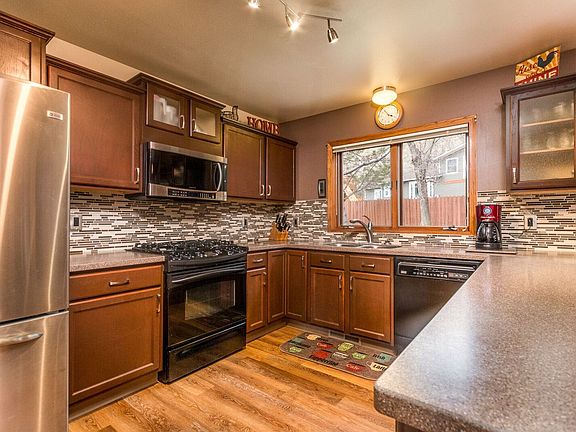 4th image of 4613 Toyon Dr