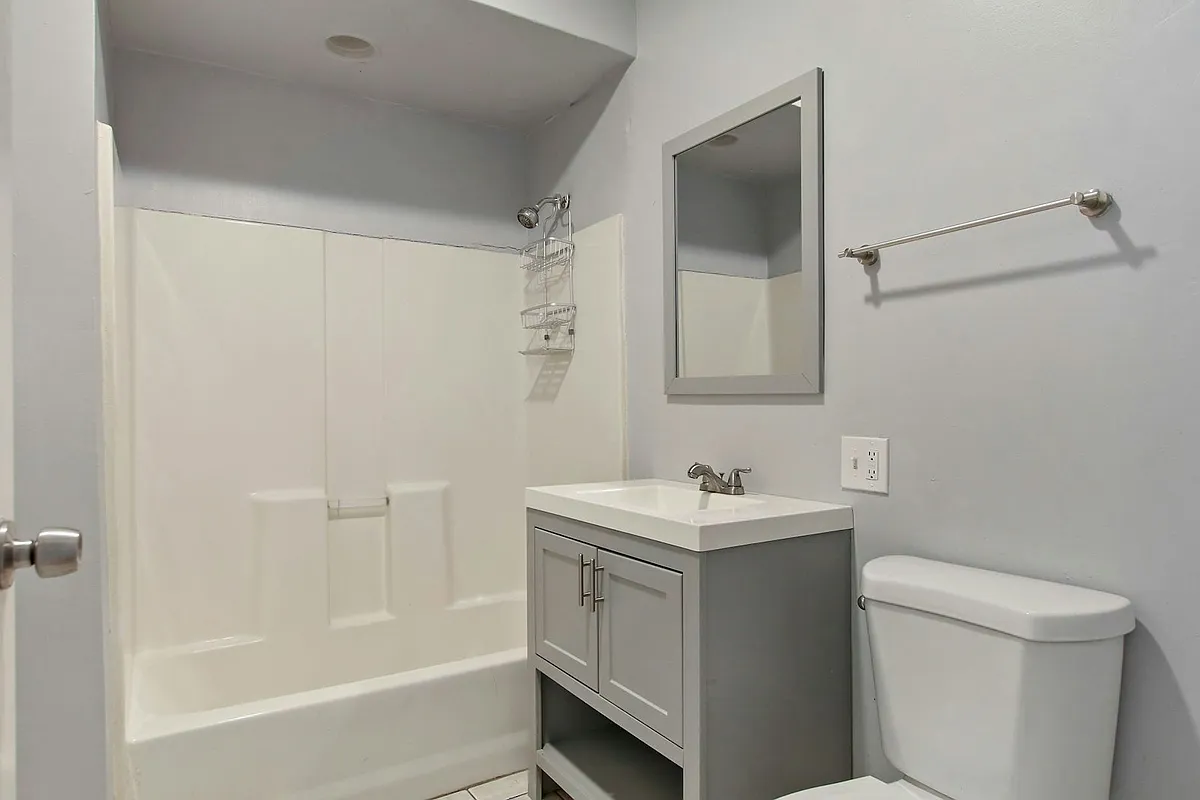 Building Photo - 4040 S Wabash Ave #2