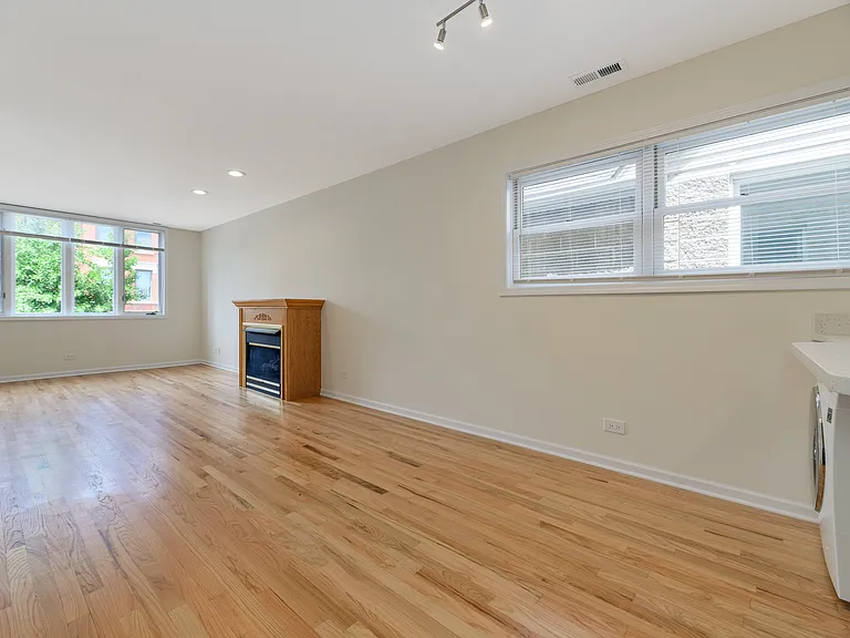 1255 N Cleaver St #1 — Photo 4