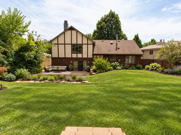 922 W Capitol Ave, Bismarck, ND 58501