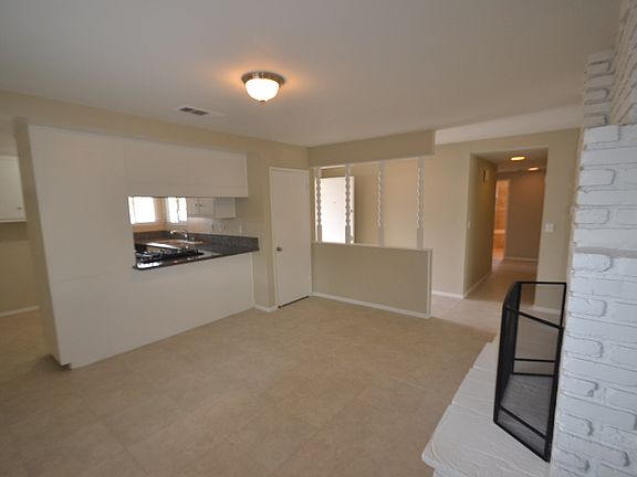2nd image of 25873 Mansfield St