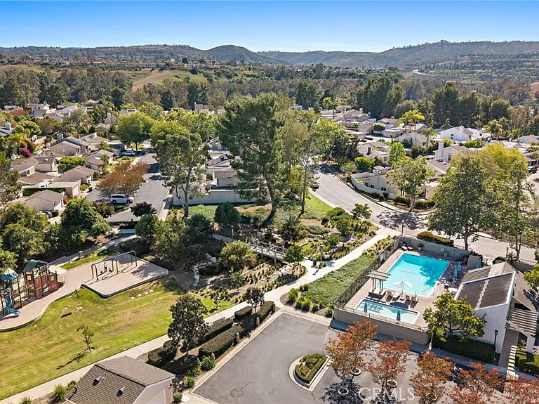 24295 Tahoe Ct — Photo 36