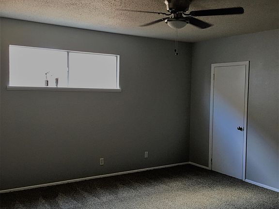 4th image of 1617 S Van Buren St APT 6