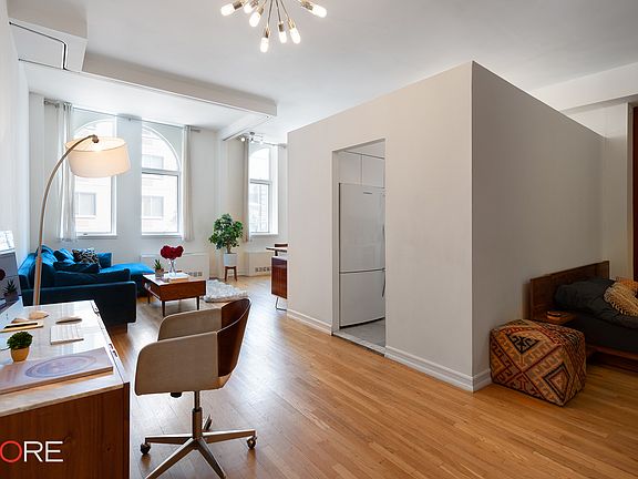 4th image of 125 E 12th St APT 4H