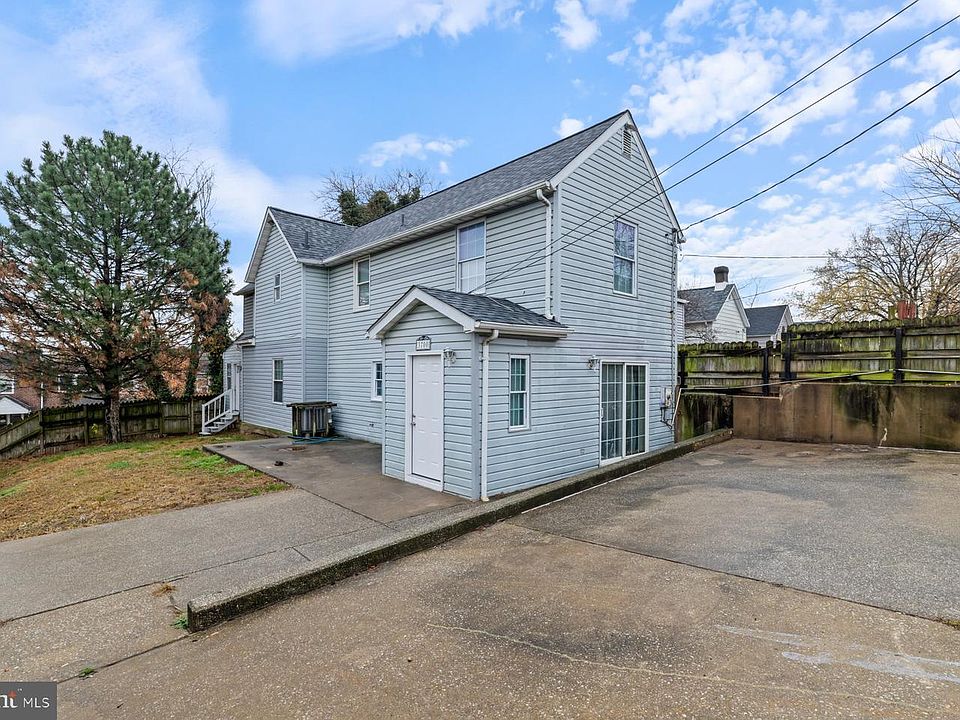 1st image of 3700 7th St