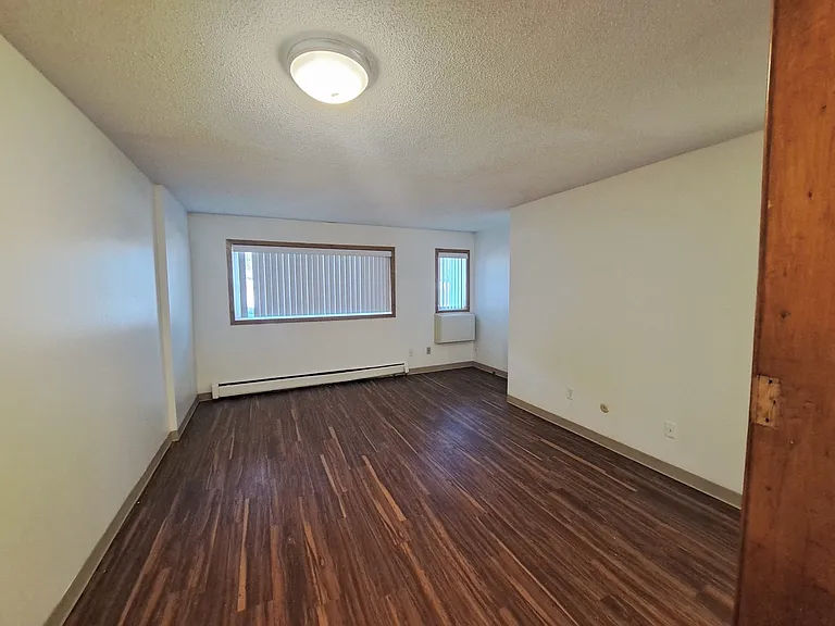 Rolling Hills Apartments — Photo 76