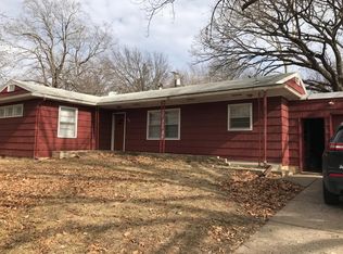1412 Hillcrest Dr, Manhattan, KS 66502