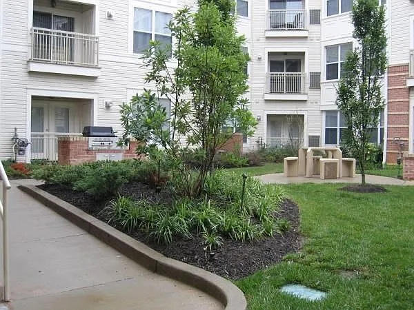 2791 Centerboro Dr #182 — Photo 4