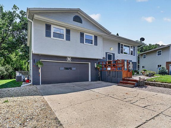 2nd image of 1821 Middlebury Rd