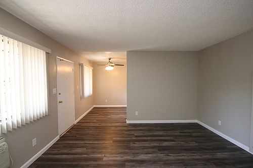 5th image of 695 E Villa St #6