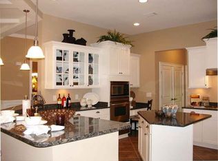 2 Lawton Rd, Hilton Head Island, SC 29928